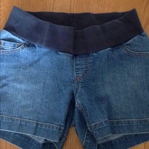 Motherhood maternity